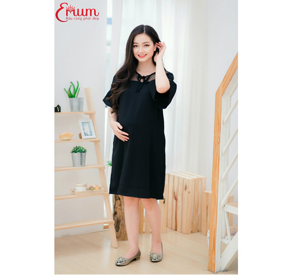 Đầm bầu suông phối ren tay bèo cổ nơ hồng Emum