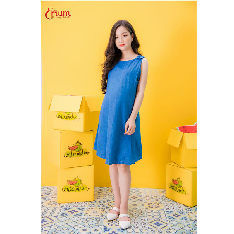 Đầm bầu jean sát nách phối túi 1 bên xanh nhạt Emum