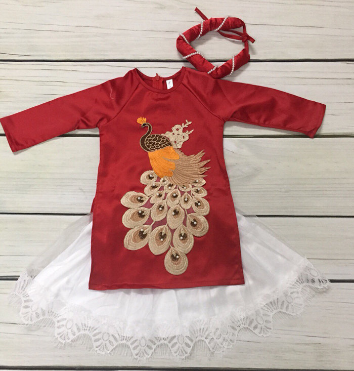 Bộ áo dài hình chim Công kèm mấn (2-7T)