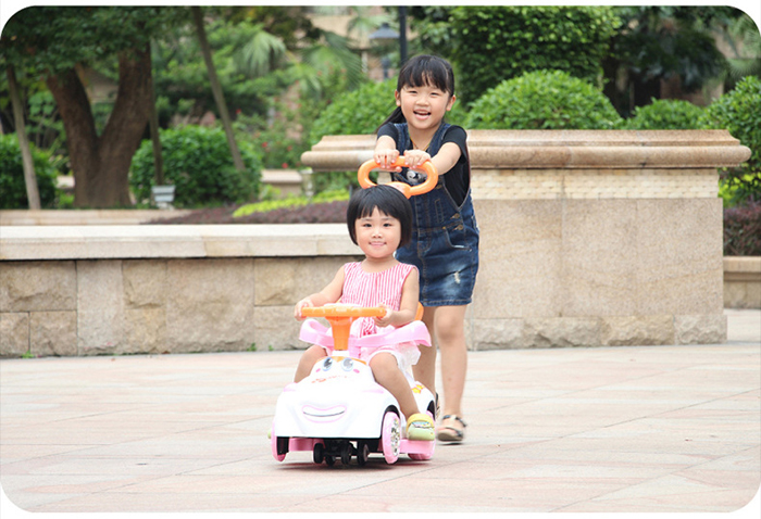 Xe đẩy ô tô trẻ em 5511 (nhiều màu) 