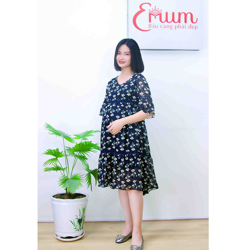 Đầm bầu von cổ tim phối ren đen Emum