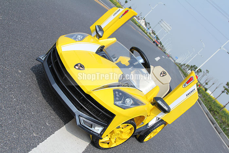 Ô tô điện trẻ em Ferrari màu vàng - WXE 8188