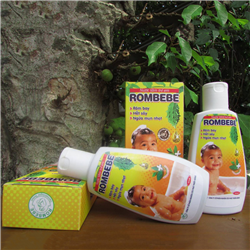 Bán Nước tắm trẻ em Rombebe 125ml